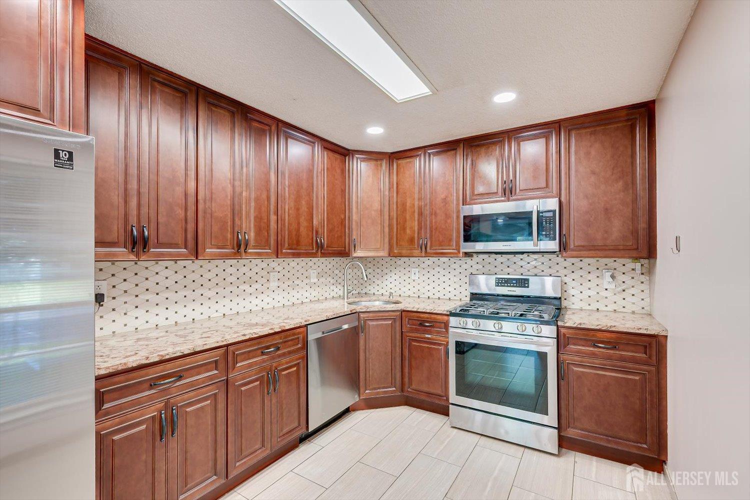 73 Goodwin Drive, North Brunswick, NJ, 08902 image 17