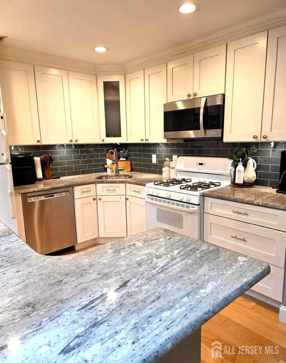 31 Hemlock Court, Hamilton, NJ, 08619 image 15