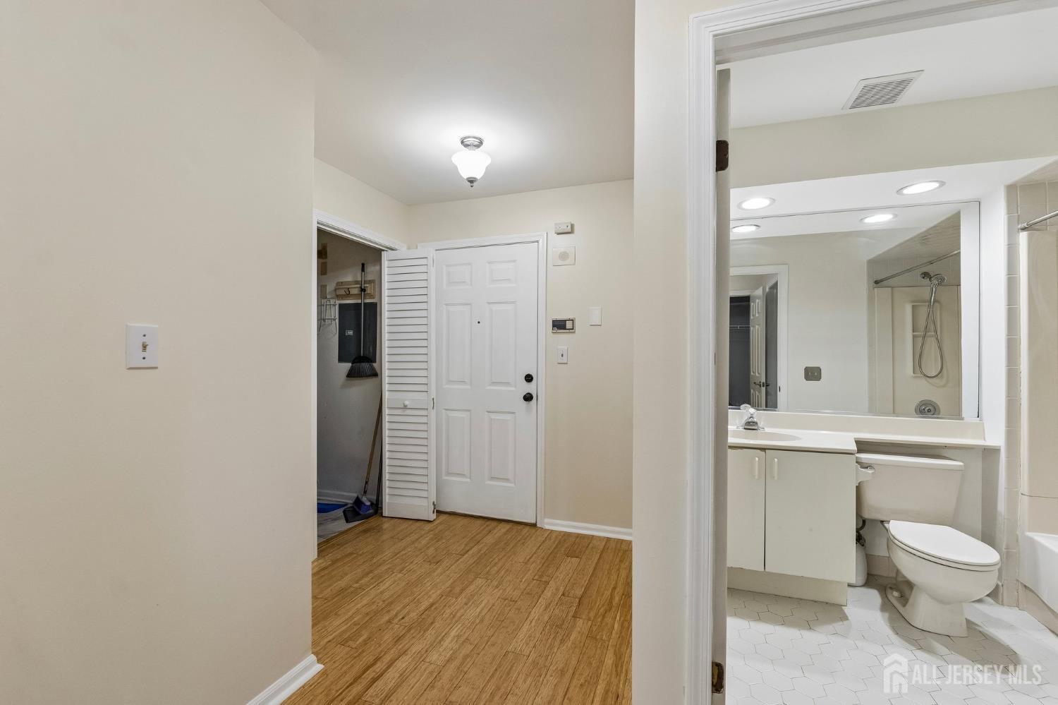 1403 Stoneridge Circle, Helmetta, NJ, 08828 image 18