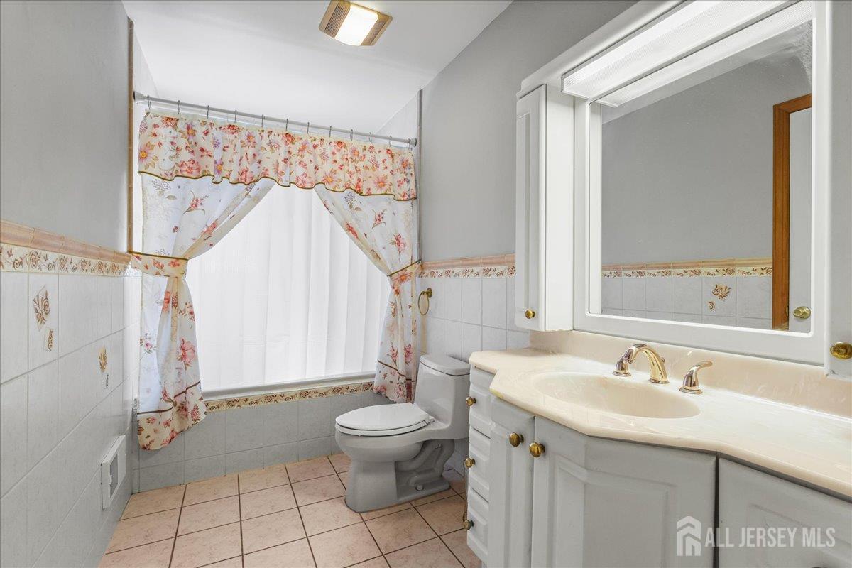 65 Hunter Lane, Woodbridge Proper, NJ, 07095 image 12