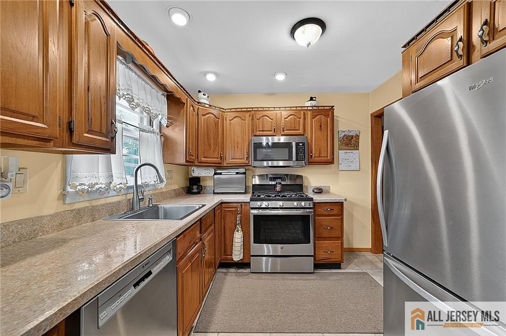 258 Forsgate Drive A, Jamesburg, NJ, 08831 image 9