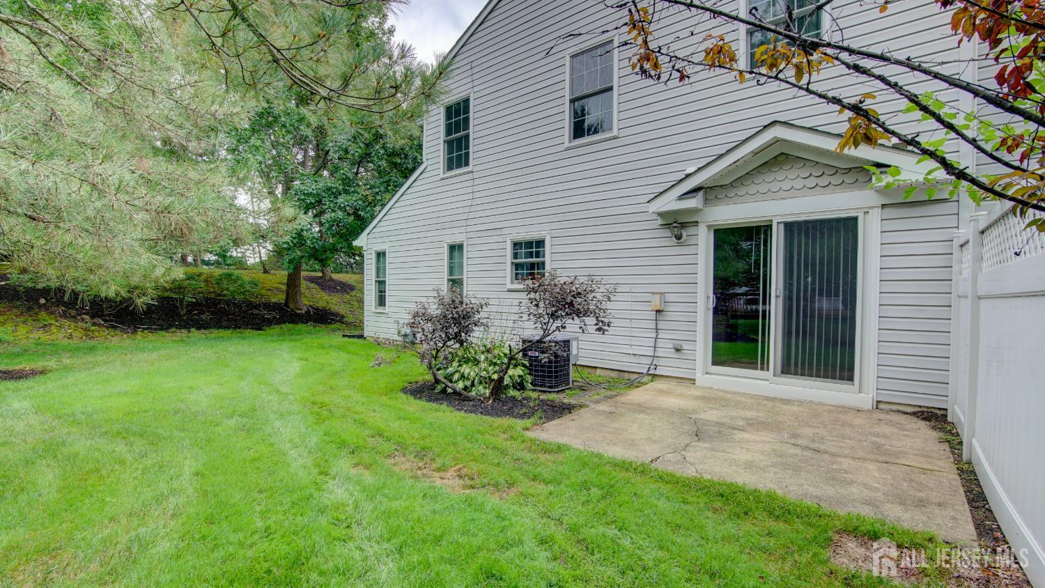 8 Forden Court Image 3