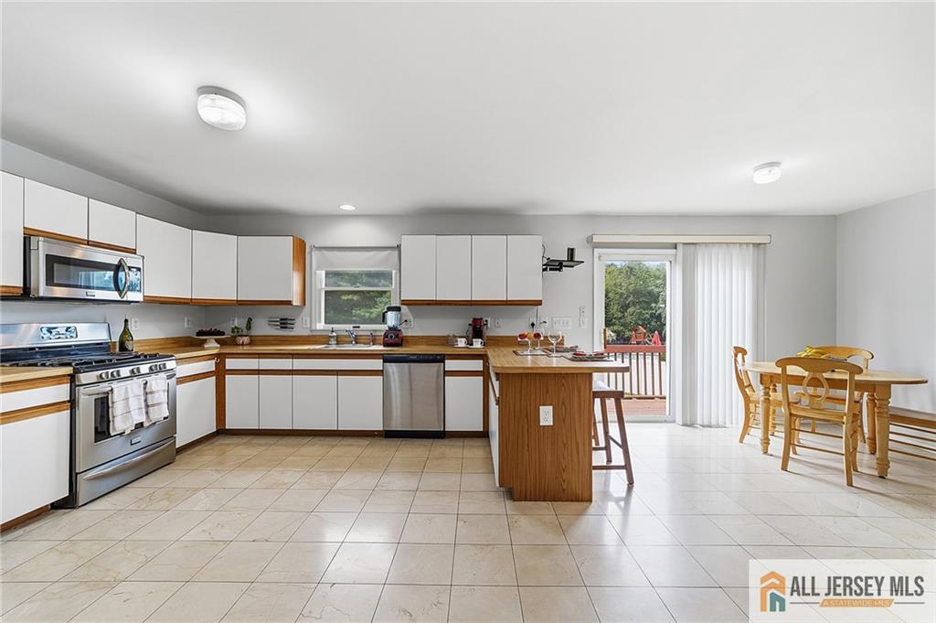 1 Launcelot Lane, Monroe, NJ, 08831 image 14