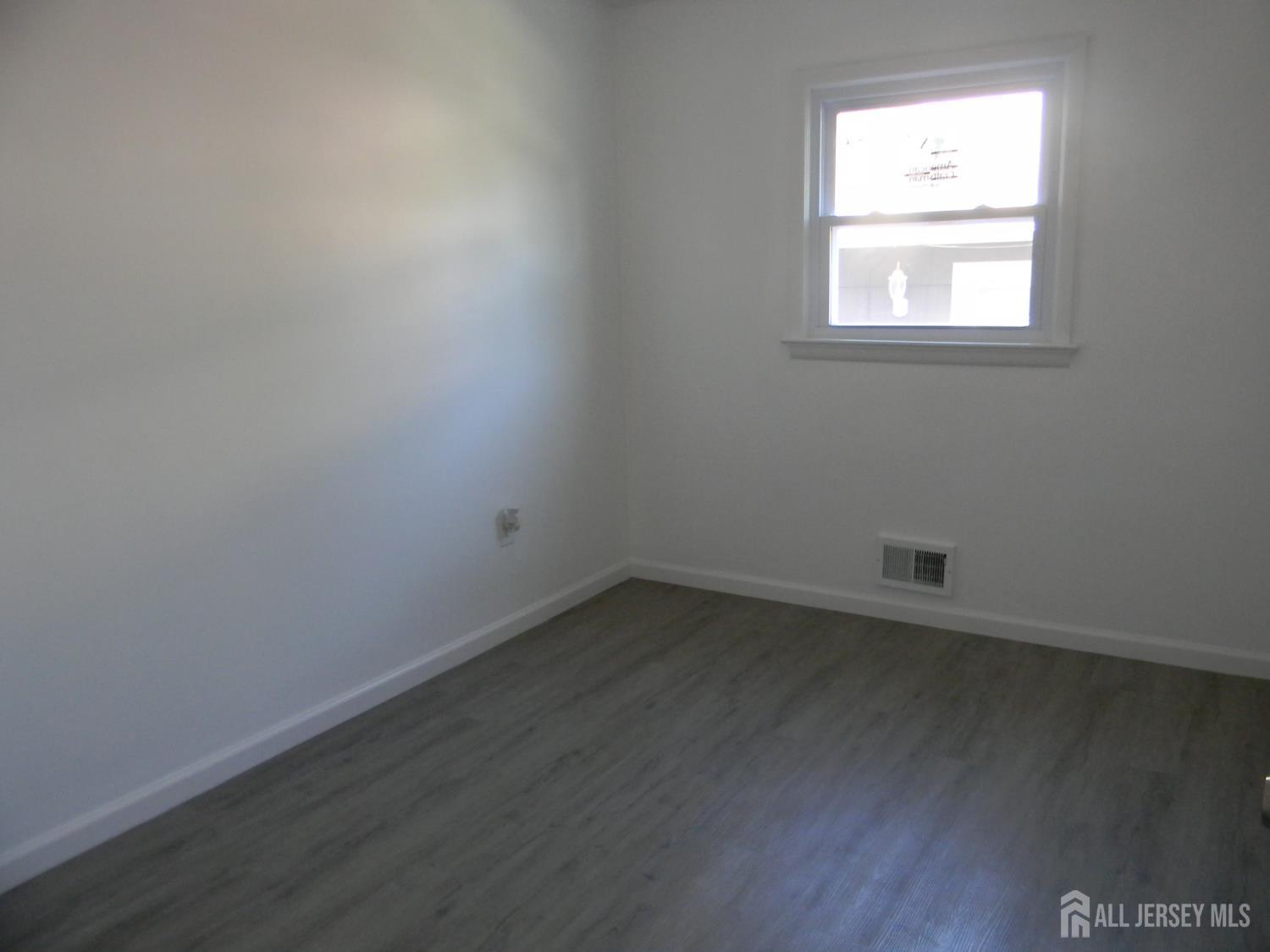 27 Violet Terrace, Milltown, NJ, 08850 image 10