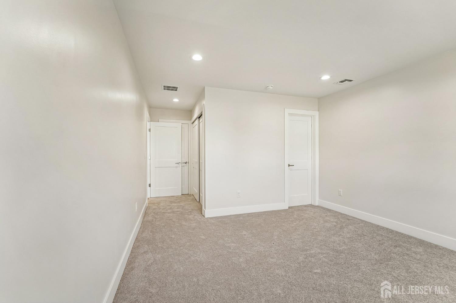 11 Scarlet Drive, Piscataway, NJ, 08854 image 39