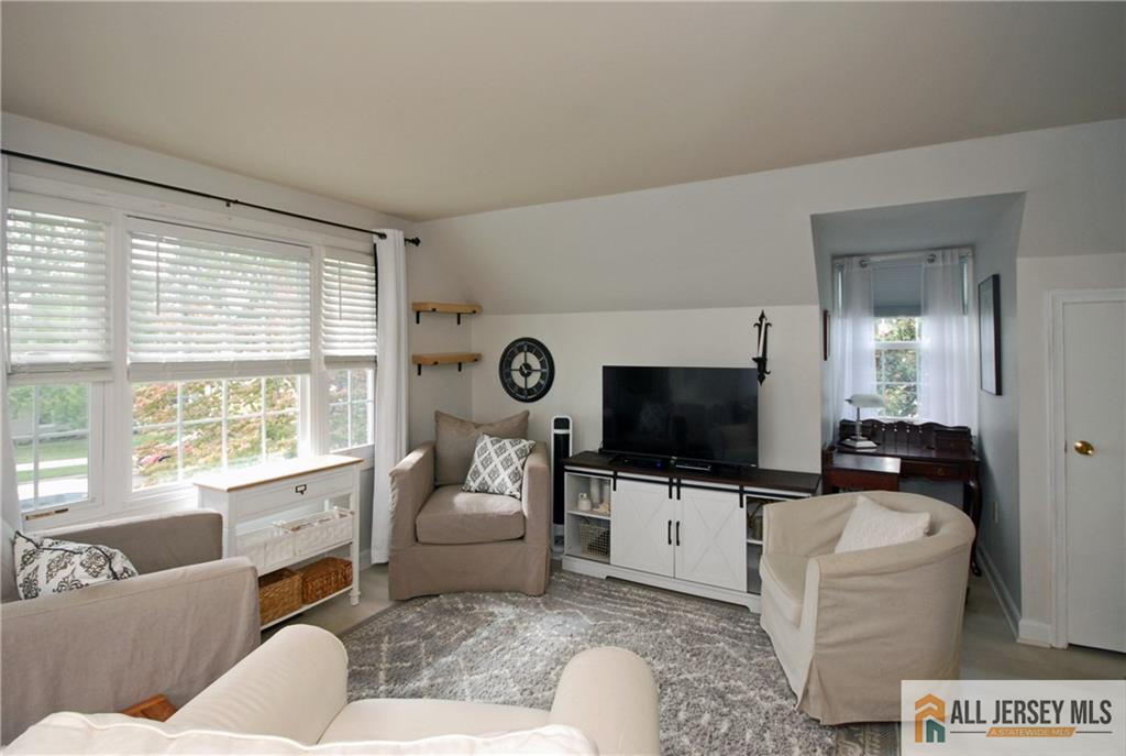 68 Gloucester Way N, Monroe, NJ, 08831 image 8
