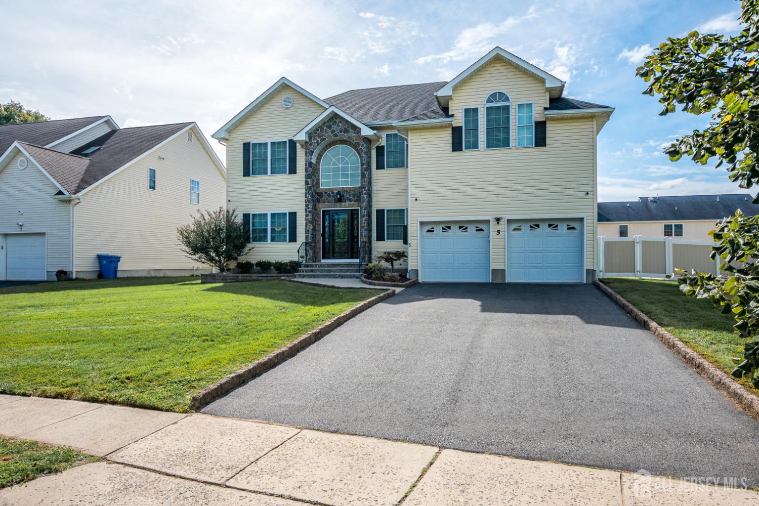 5 Marcel Lane, Piscataway, NJ, 08854