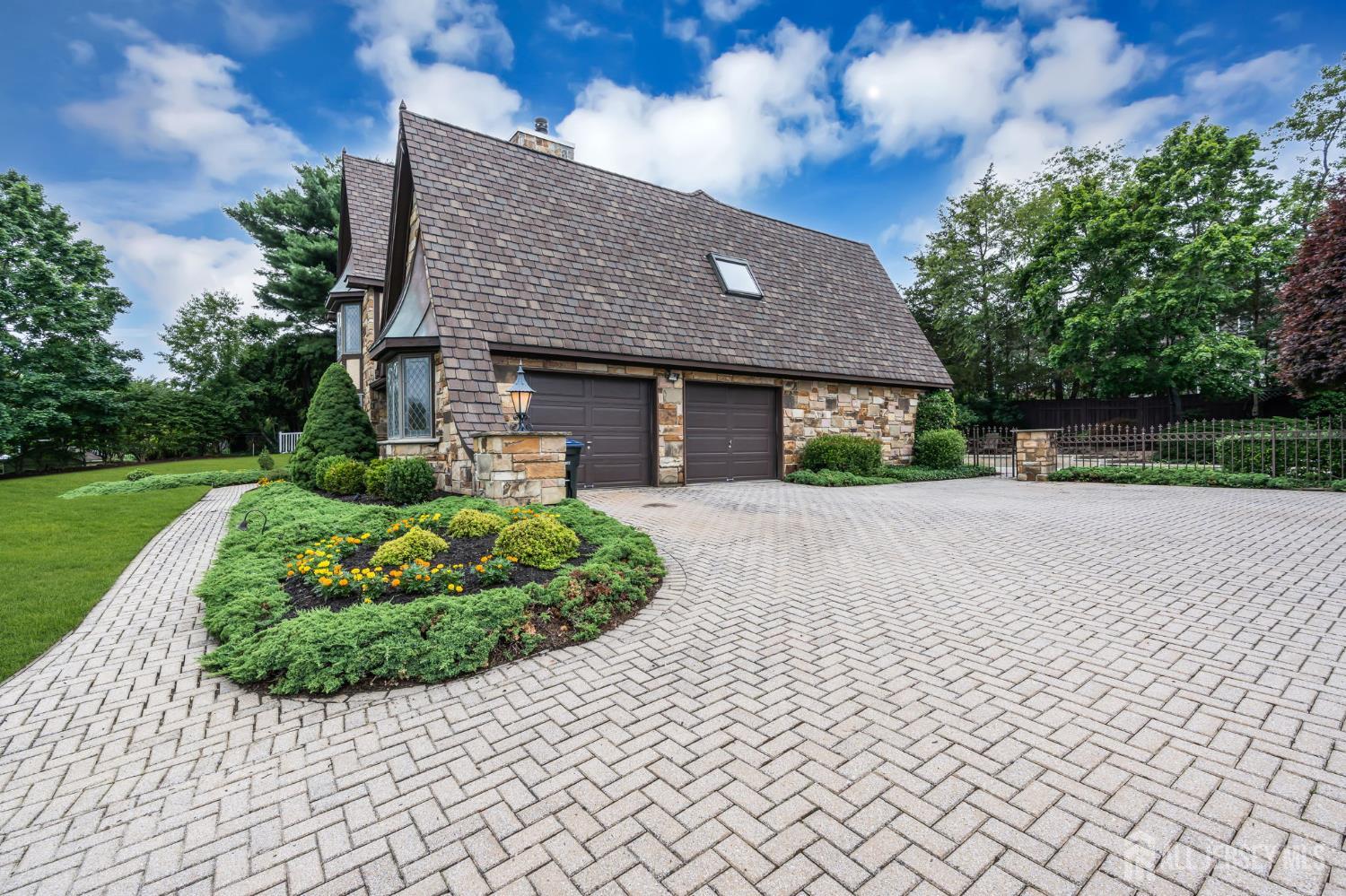 2520 Autumn Drive Image 3