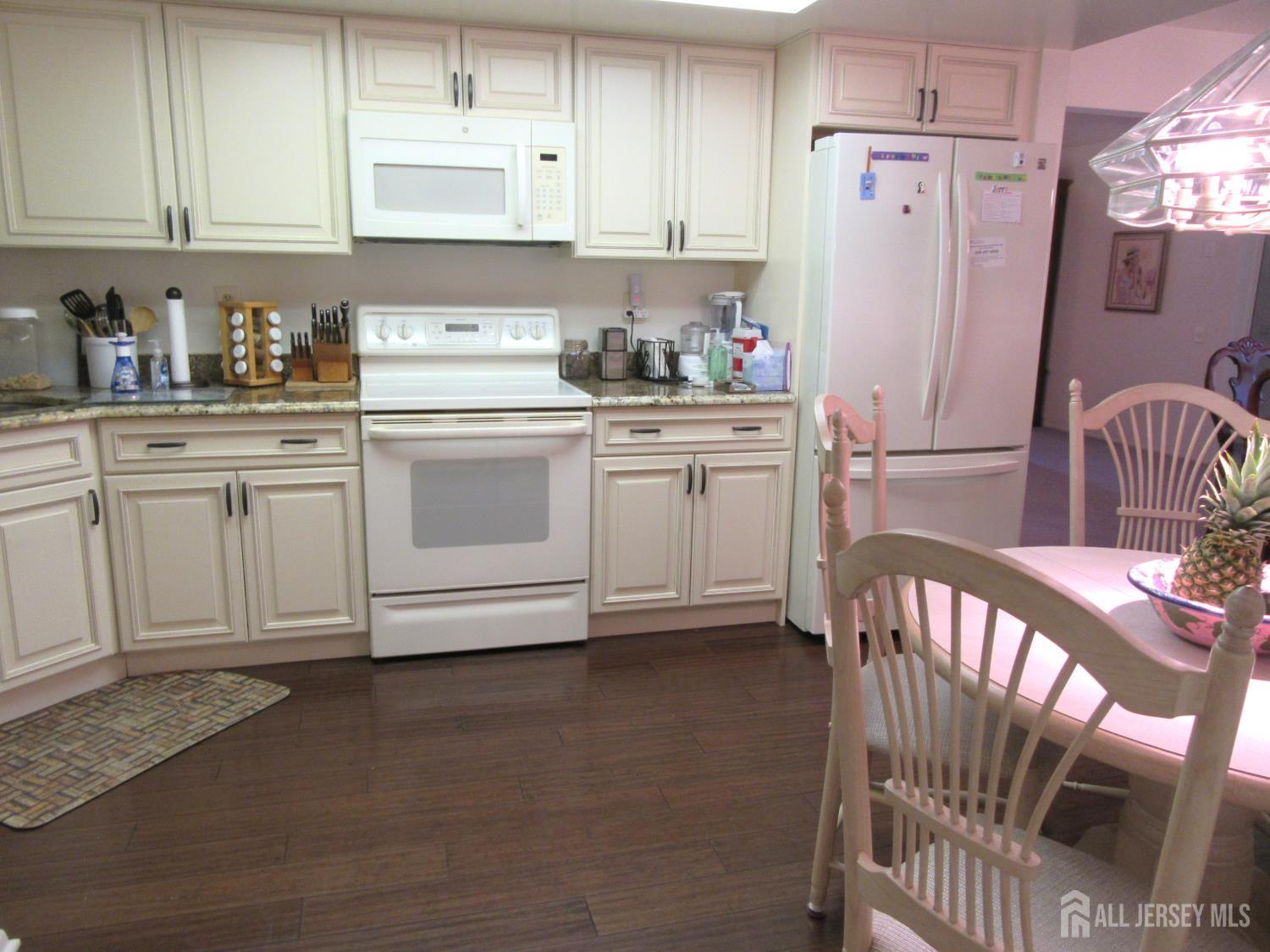 410 Genista Plaza B, Monroe, NJ, 08831 image 8