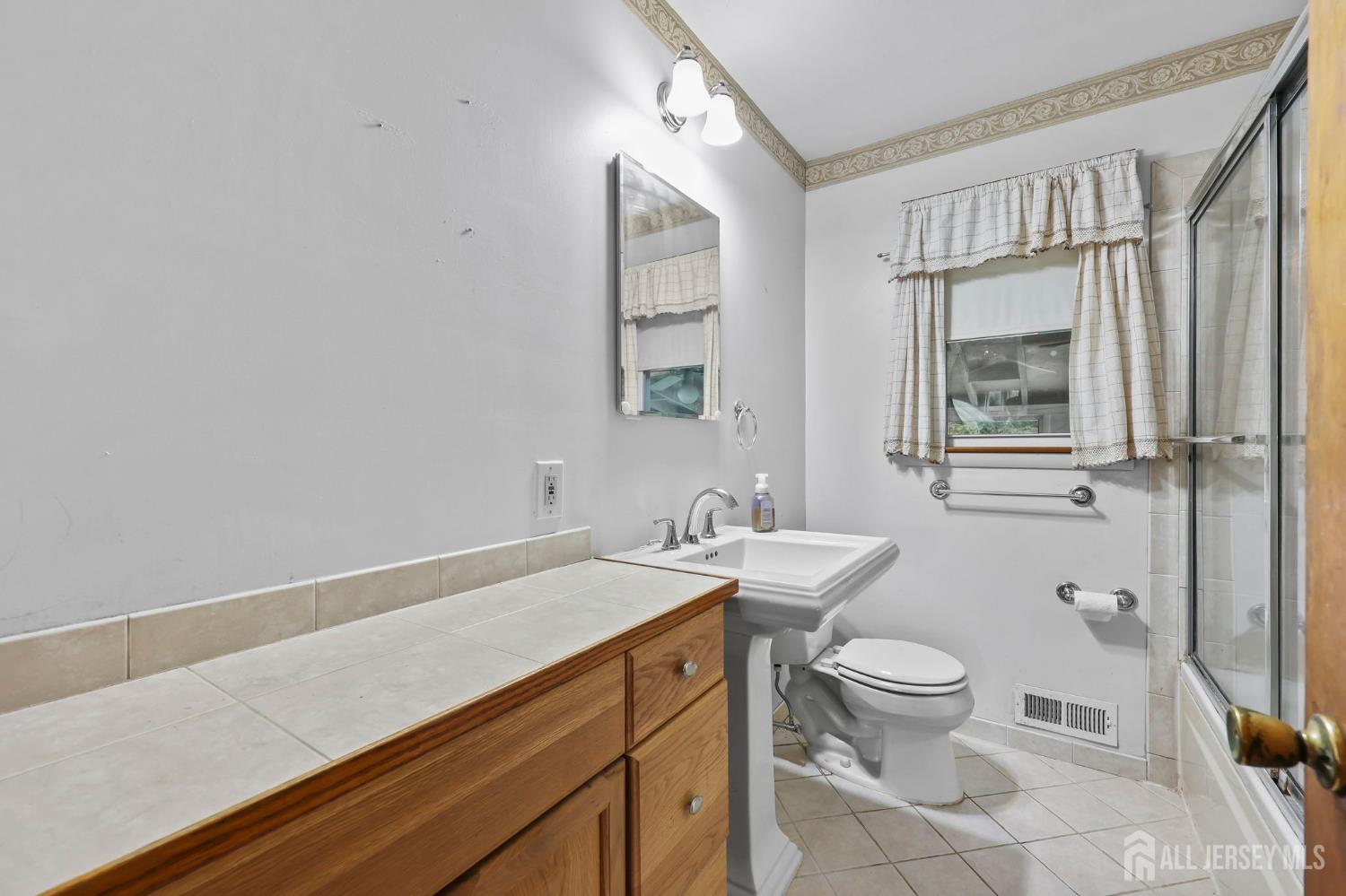 64 Berkley Avenue, Colonia, NJ, 07067 image 19
