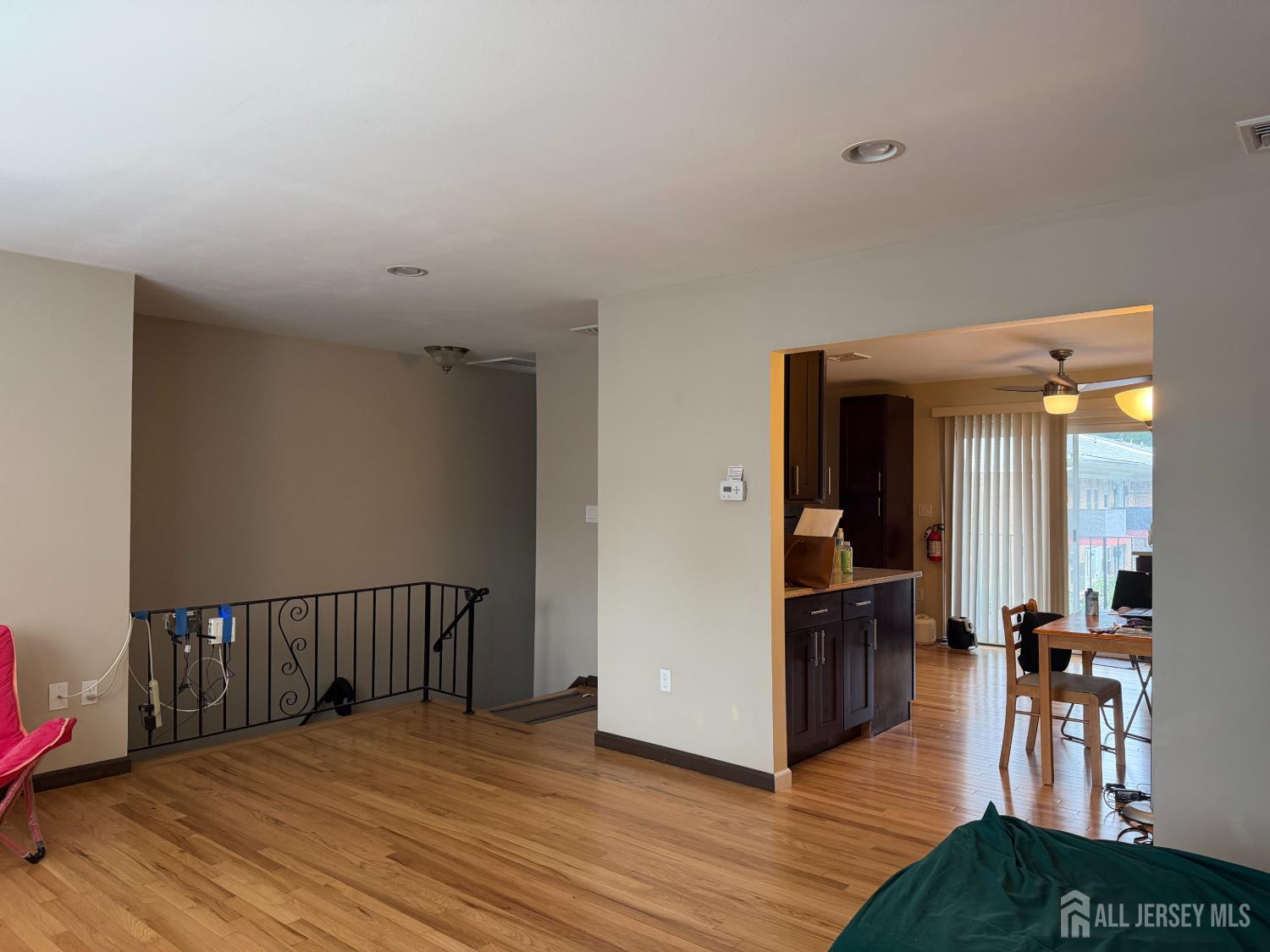 160 Evergreen Road 20B Image 3