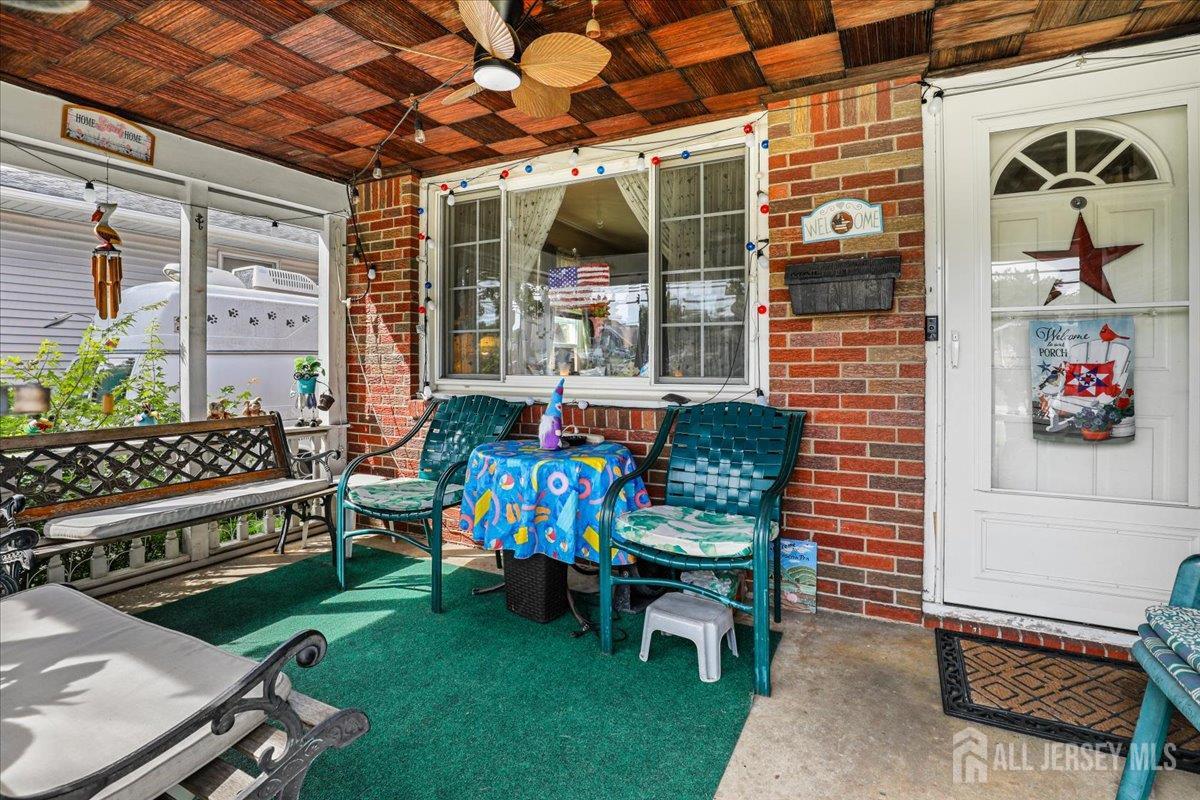 555 Main Street Image 4