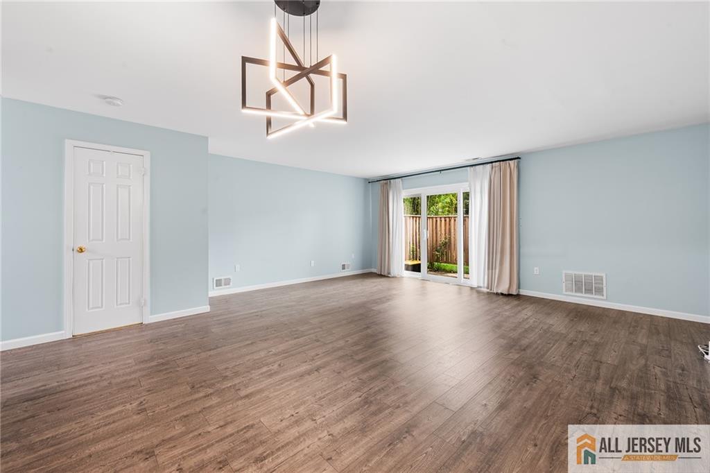 11 Canterbury Circle Image 5