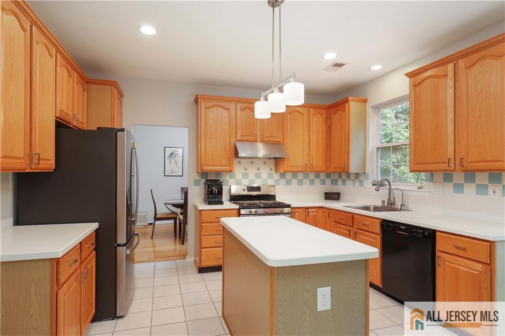 24 Hyde Park Drive, East Brunswick, NJ, 08816 image 9
