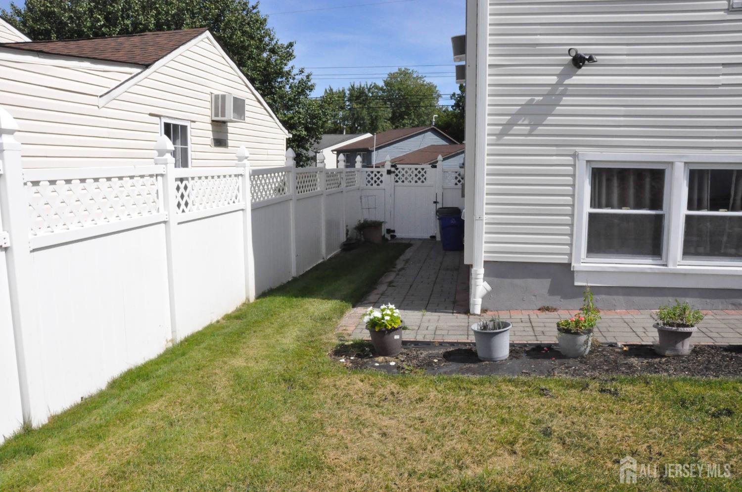9 FLORENCE Drive, Parlin, NJ, 08859 image 16