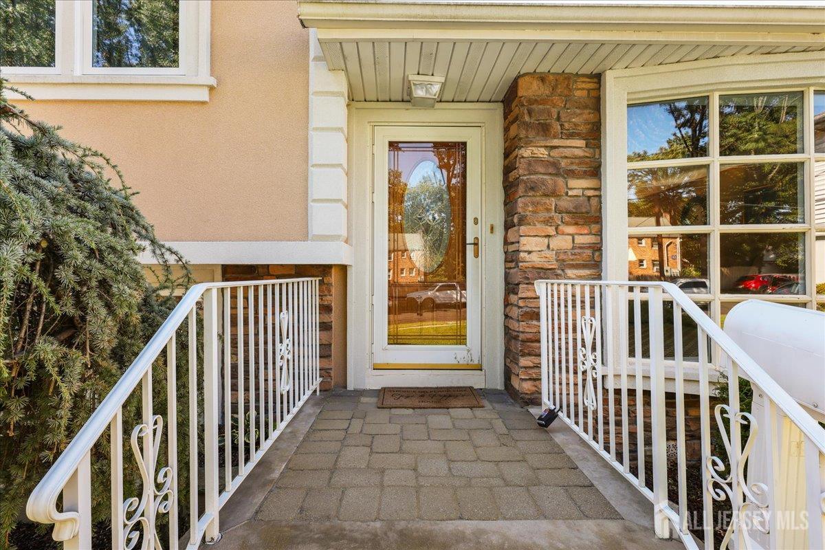 65 Hunter Lane Image 2