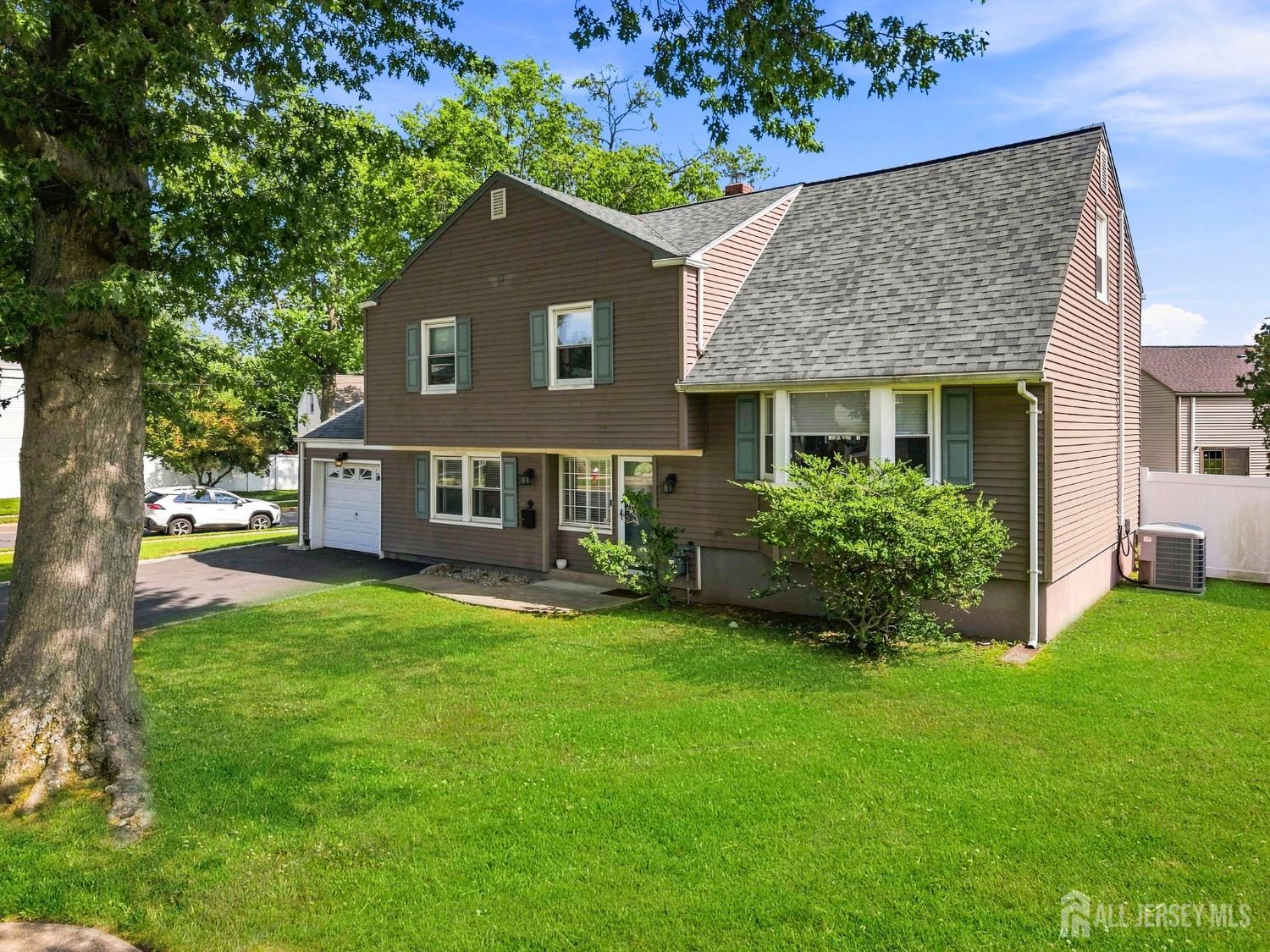 9 Meyer Road, Edison, NJ, 08817