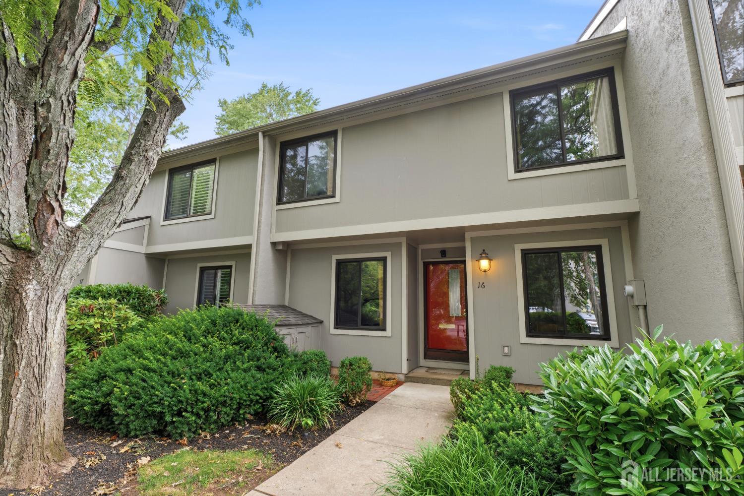 16 Irongate, Metuchen, NJ, 08840