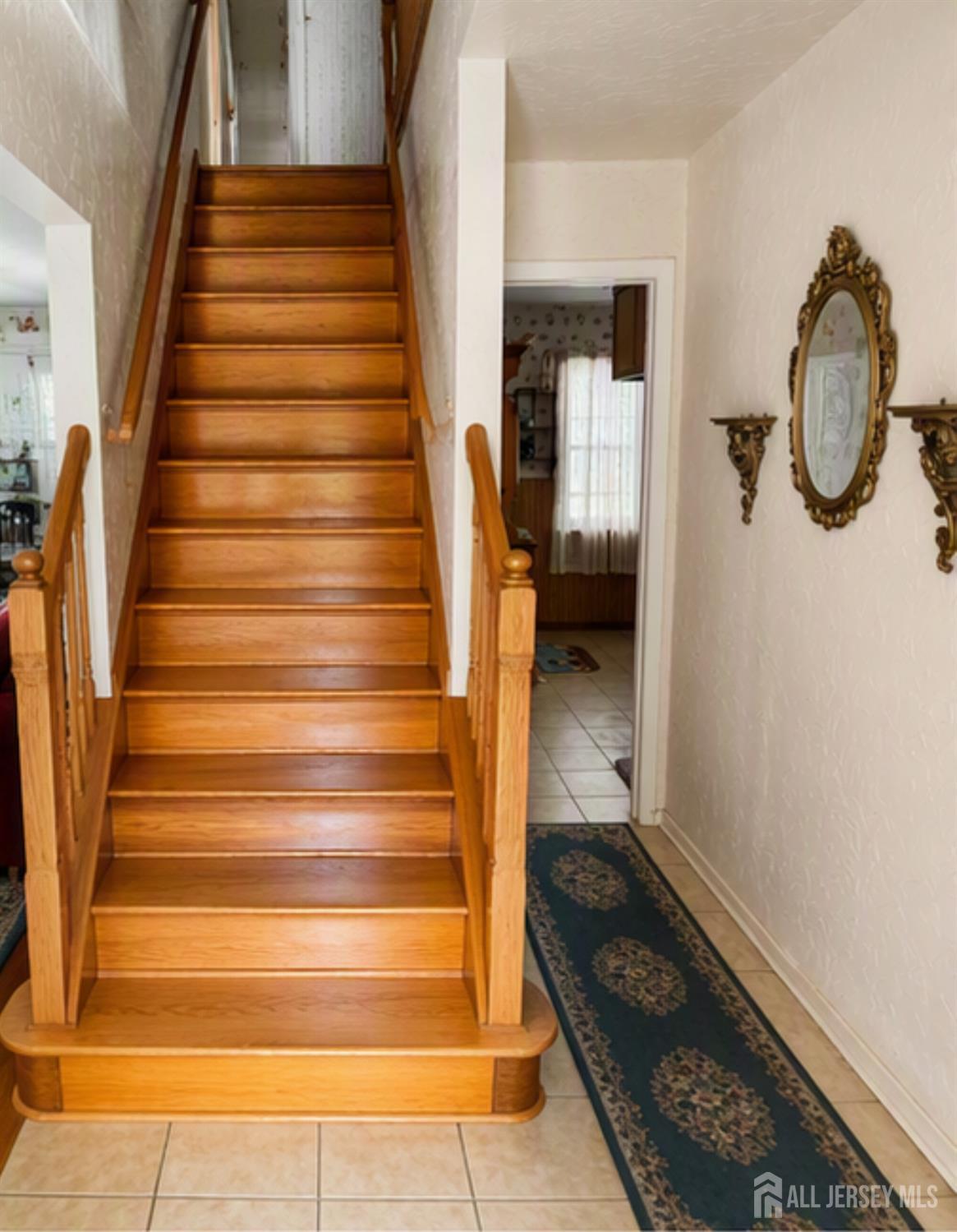 1085 Andrews Drive Image 4