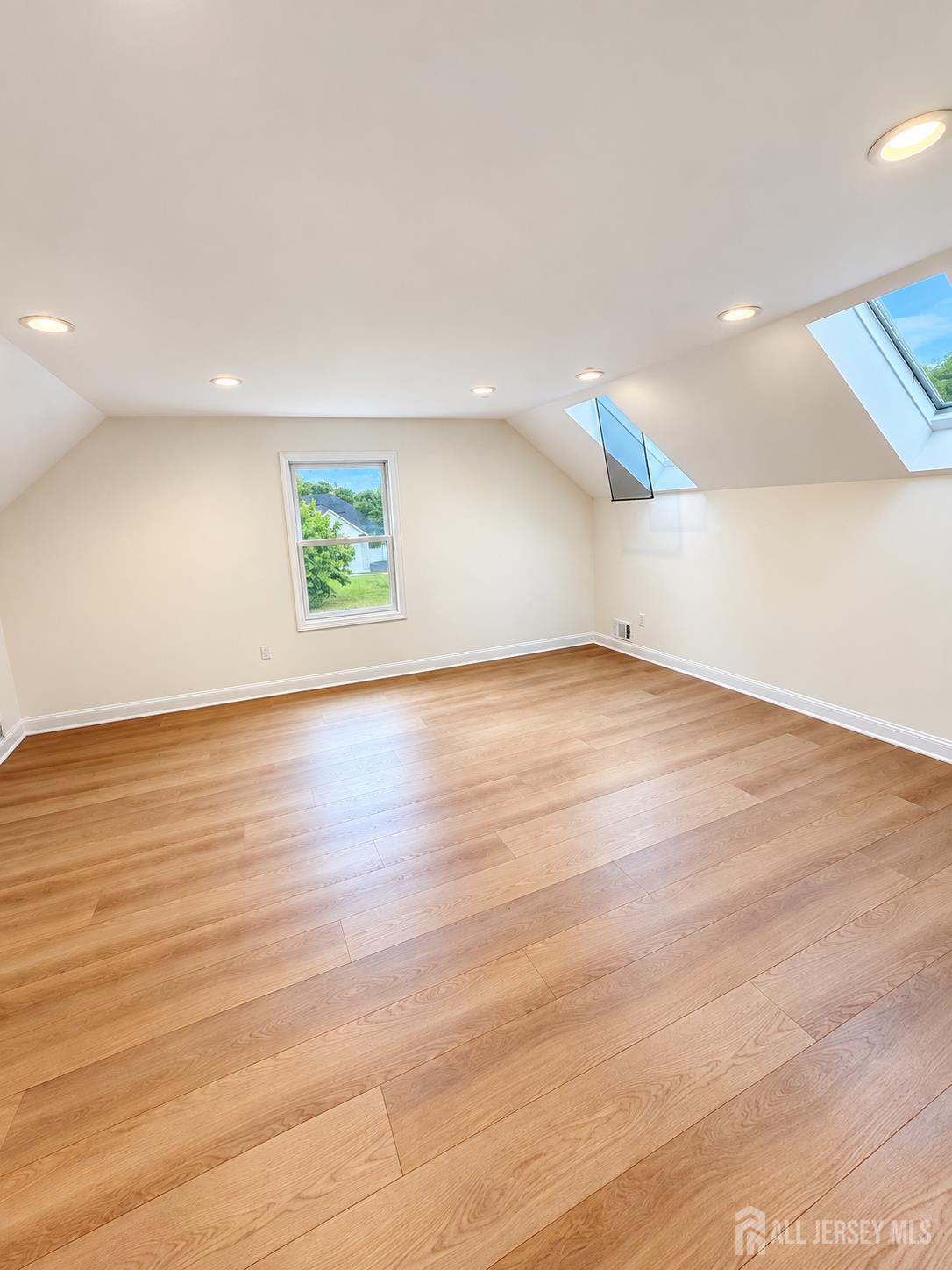 10 Yellowstone Drive, Old Bridge, NJ, 08857 image 17