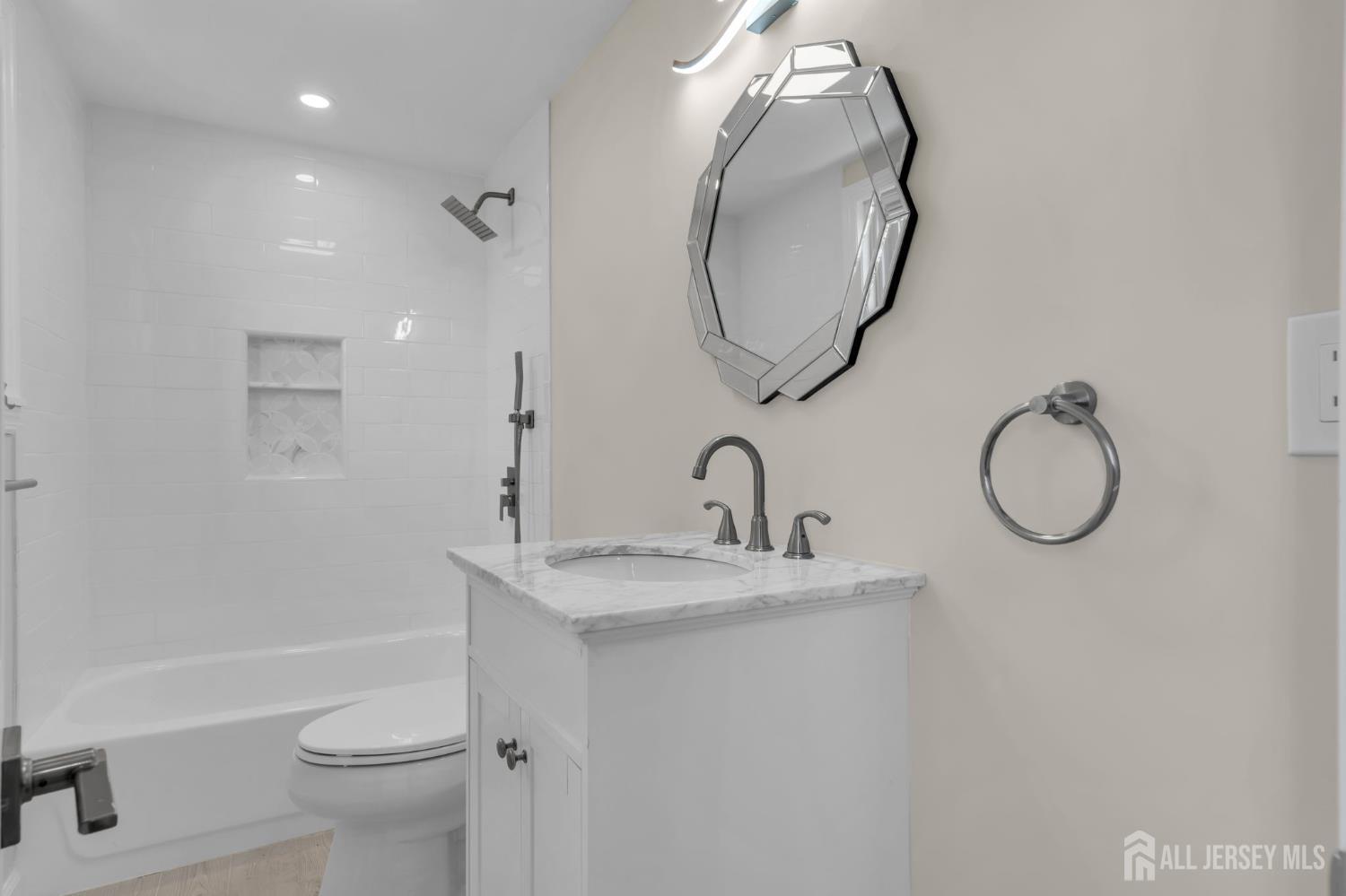 21 Market Street, Edison, NJ, 08817 image 18