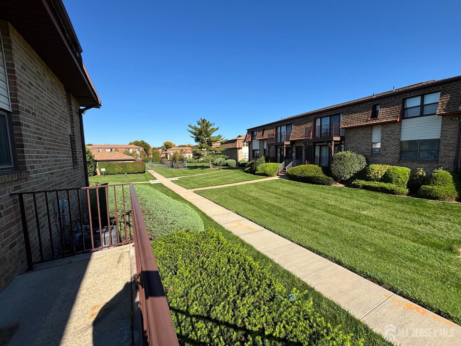 1315 N Oaks Boulevard Image 3