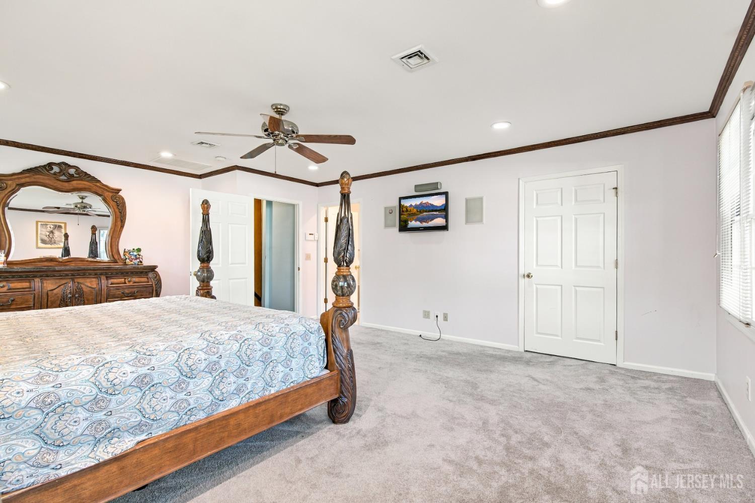 1 Pine Ridge Drive, Edison, NJ, 08820 image 24