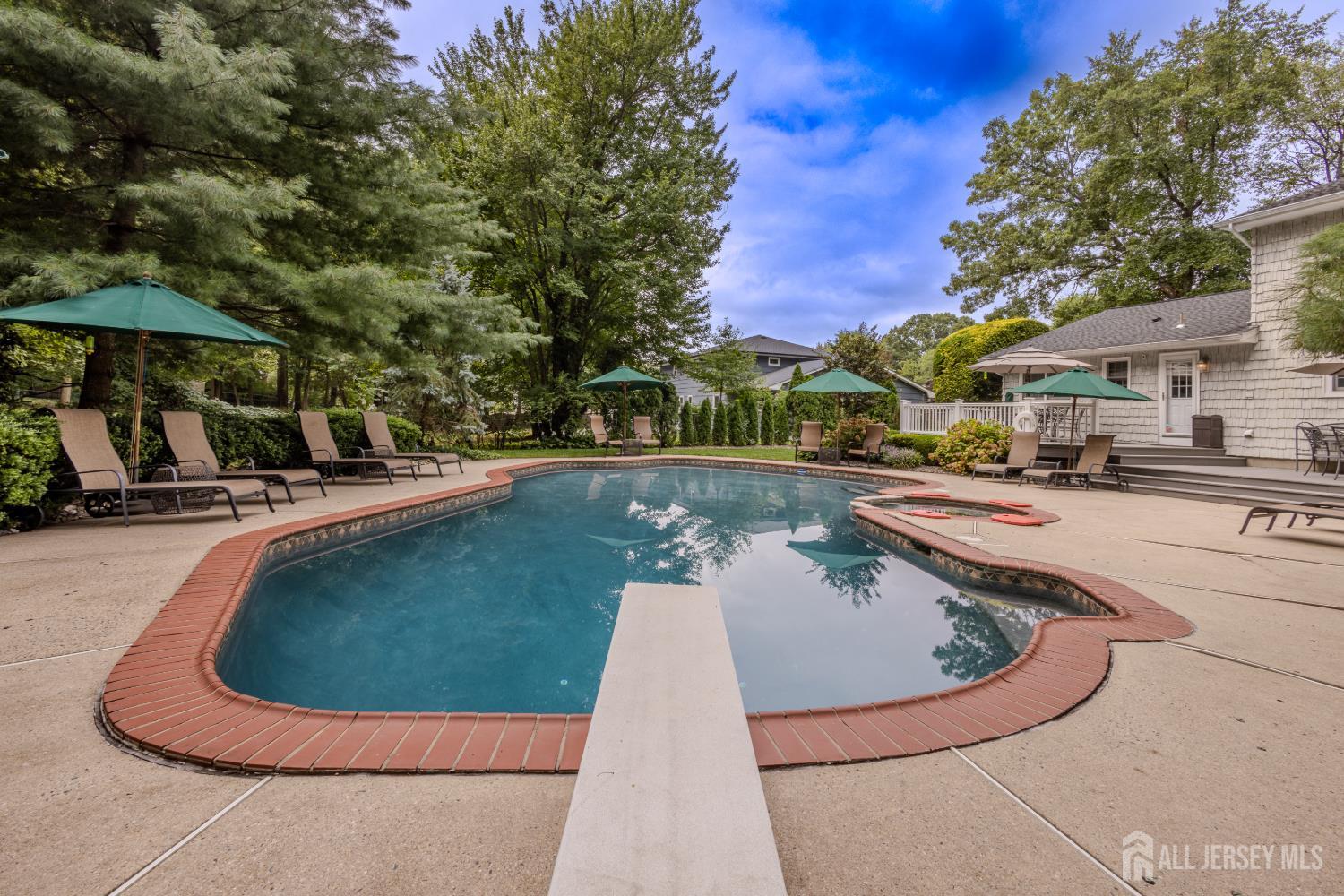 6 Burlington Lane, East Brunswick, NJ, 08816 image 48