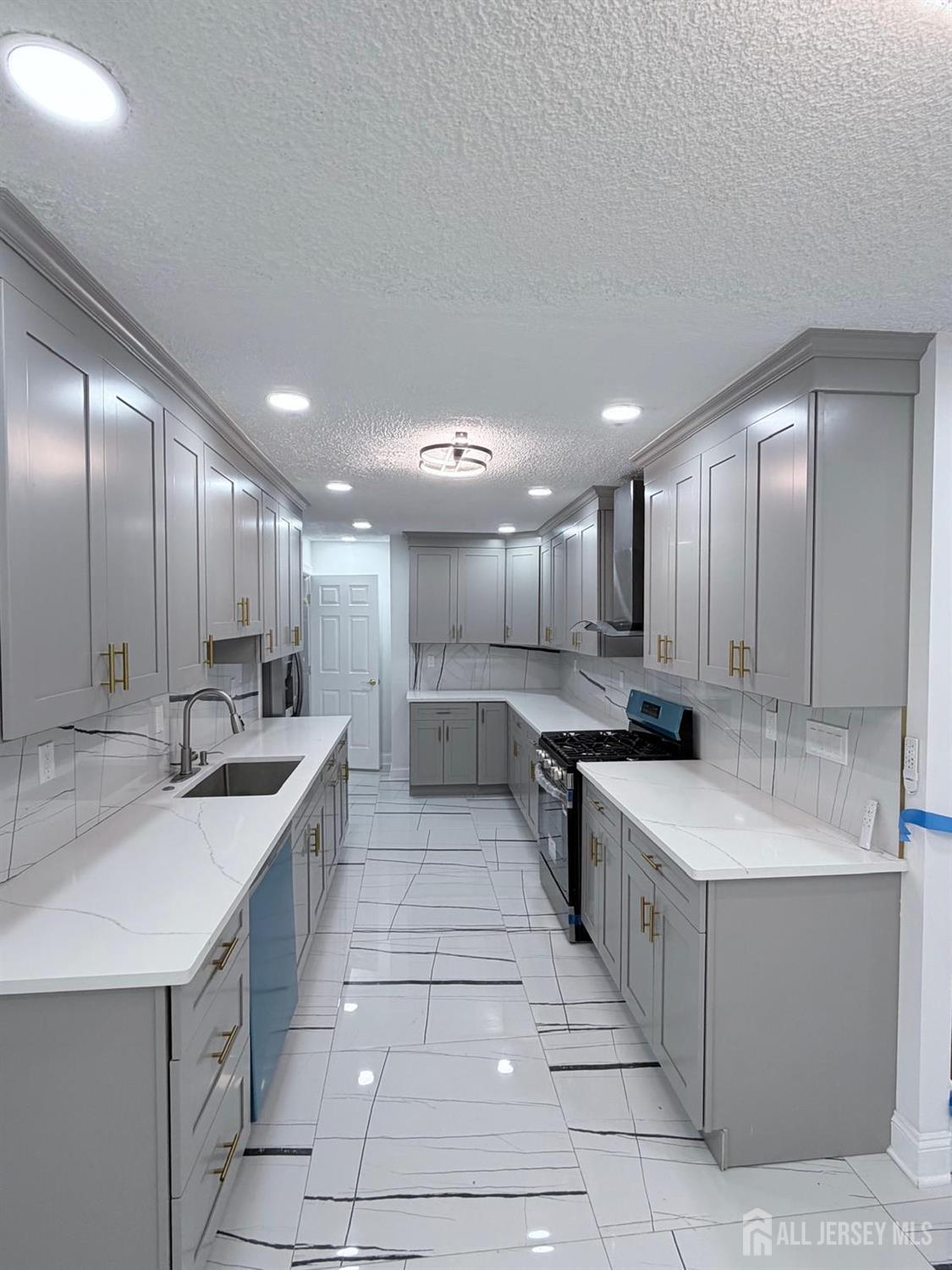 109 W Arthur Place, Iselin, NJ, 08830 image 11