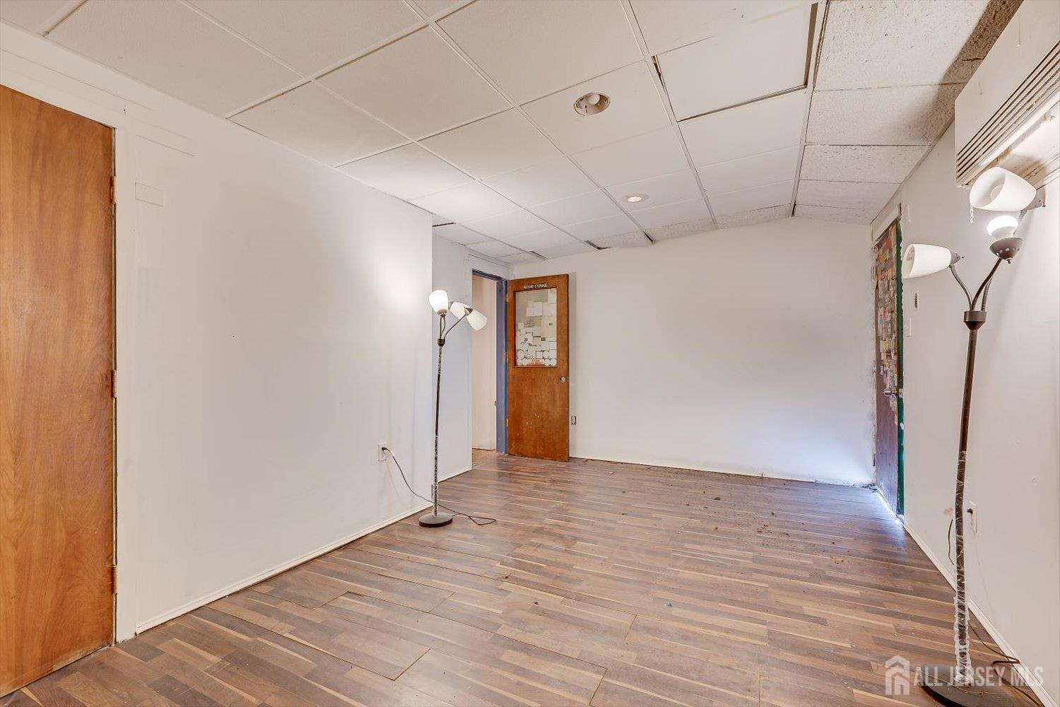 82 Lewis Street, Perth Amboy, NJ, 08861 image 33