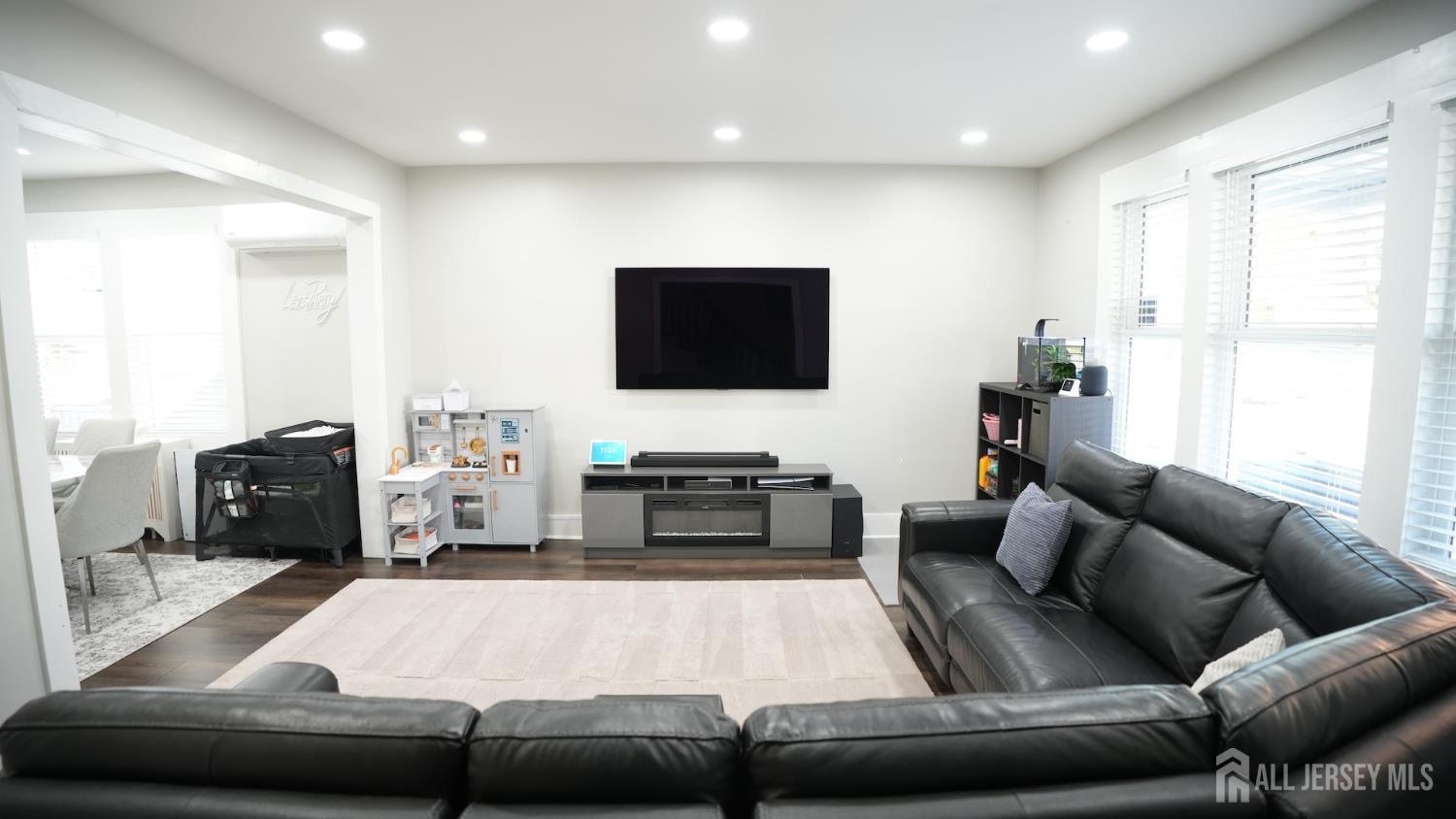 77 Douglas Street, Fords, NJ, 08863 image 9