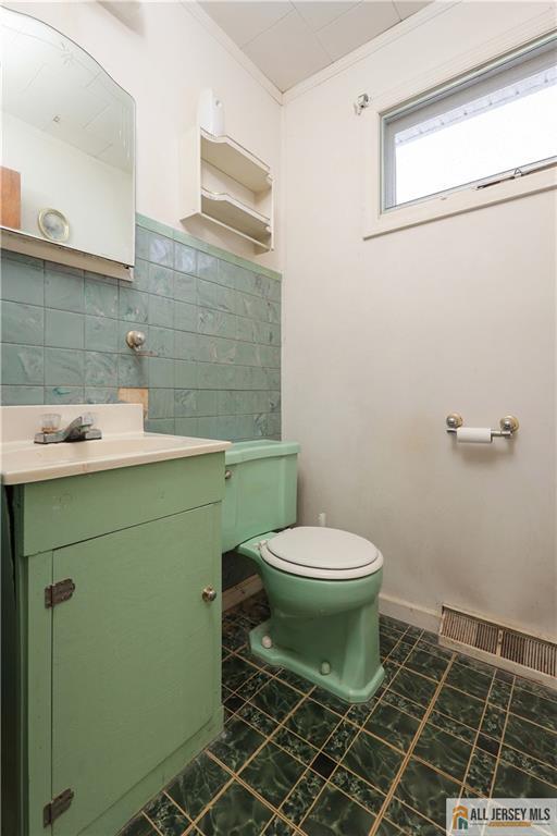 814 Forrest Avenue, South Amboy, NJ, 08879 image 22