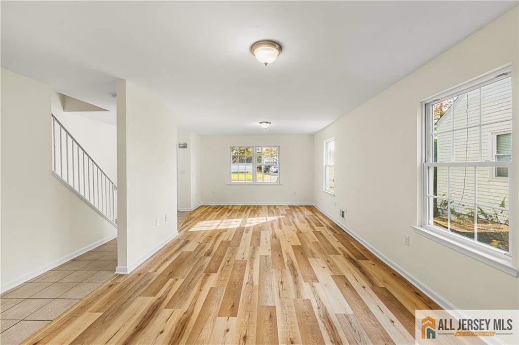 643 Drake Avenue Image 5