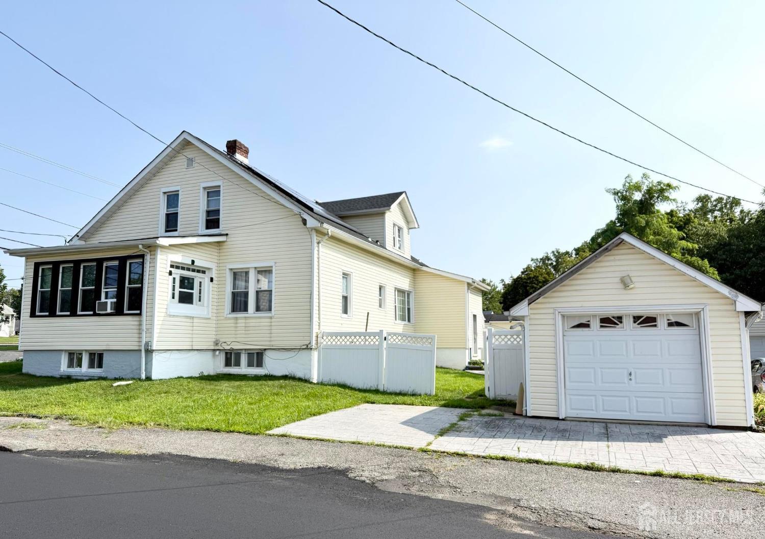 73 Laurence Parkway Image 3