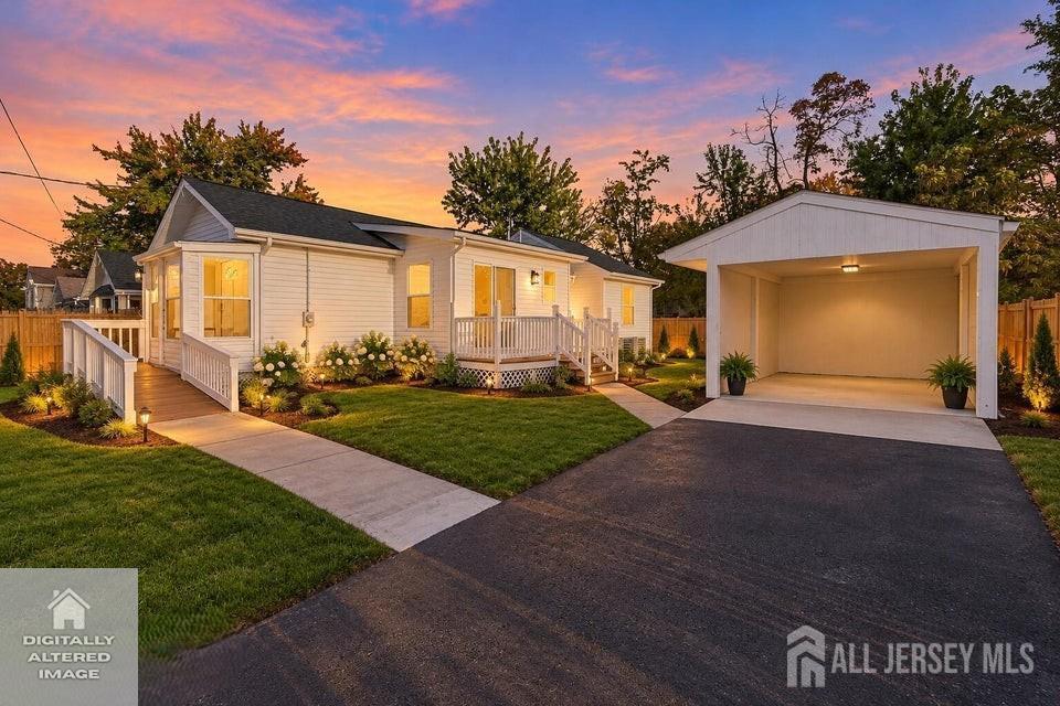 85 Pacific Boulevard Image 3