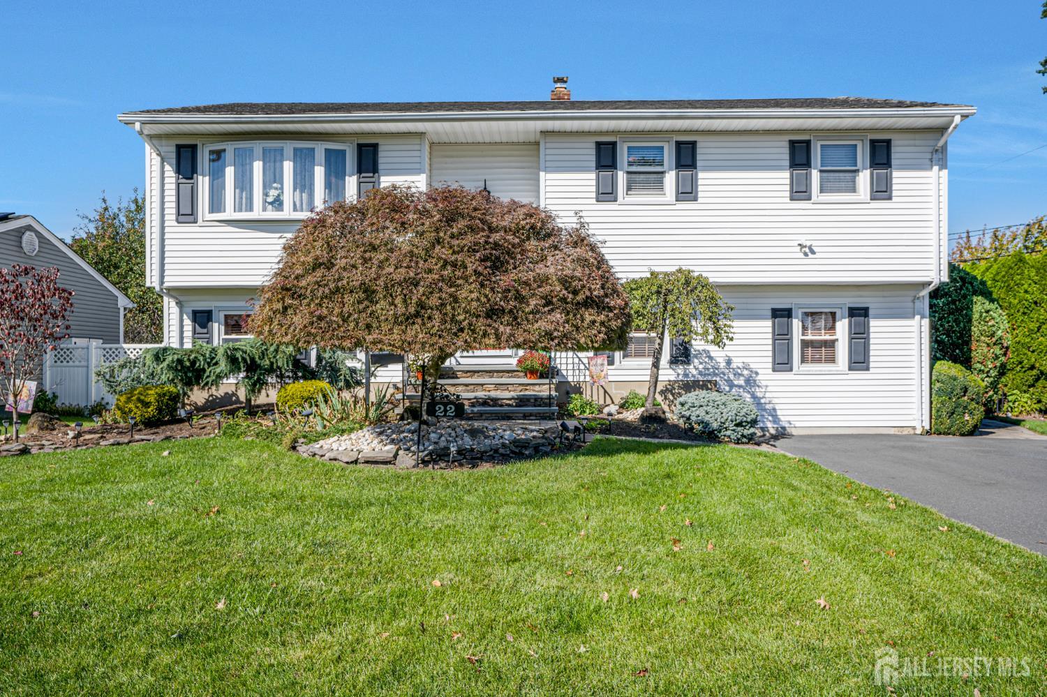 22 Dogwood Drive, Middlesex, NJ, 08846
