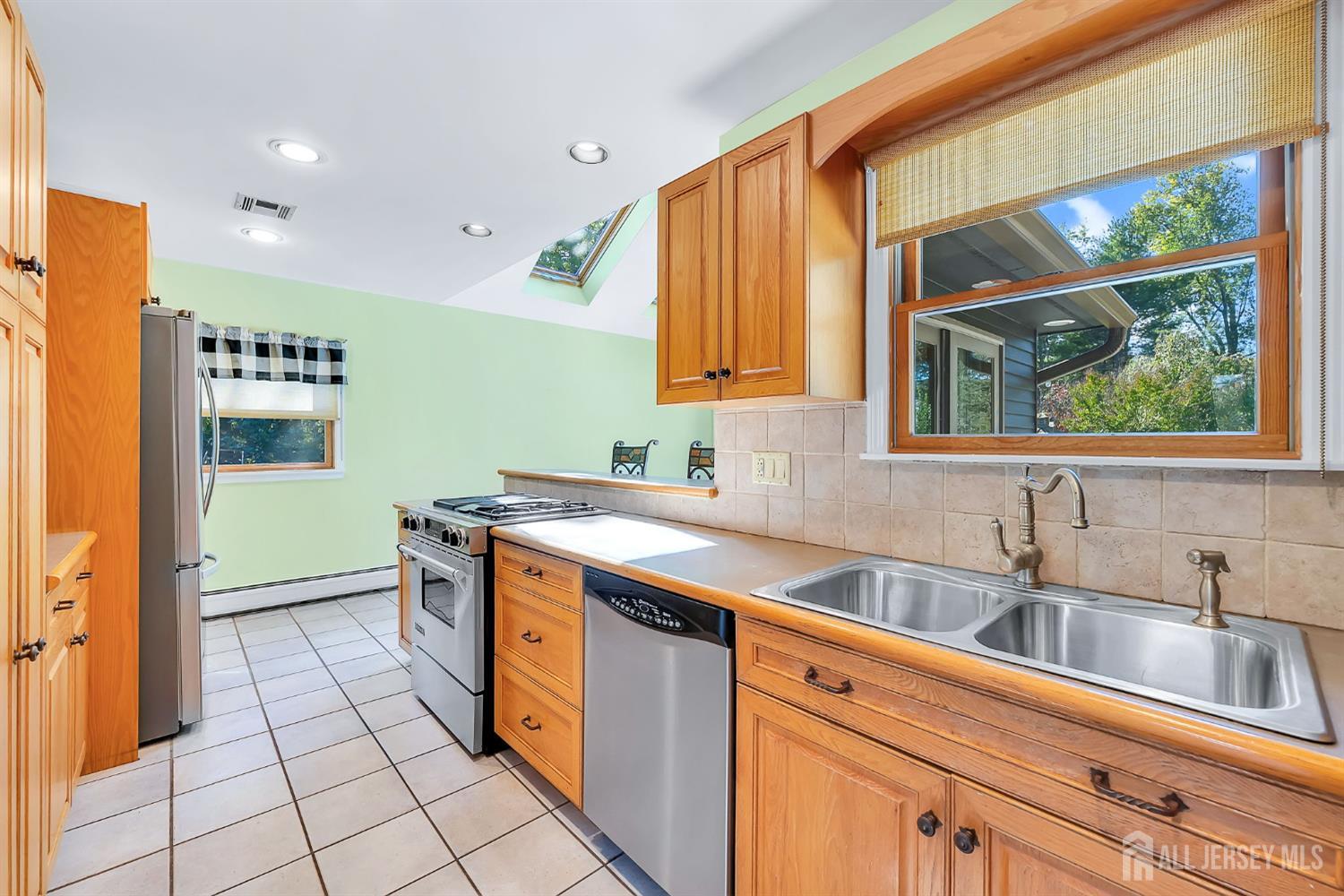 189 RT 79 Route, Marlboro, NJ, 07746 image 42