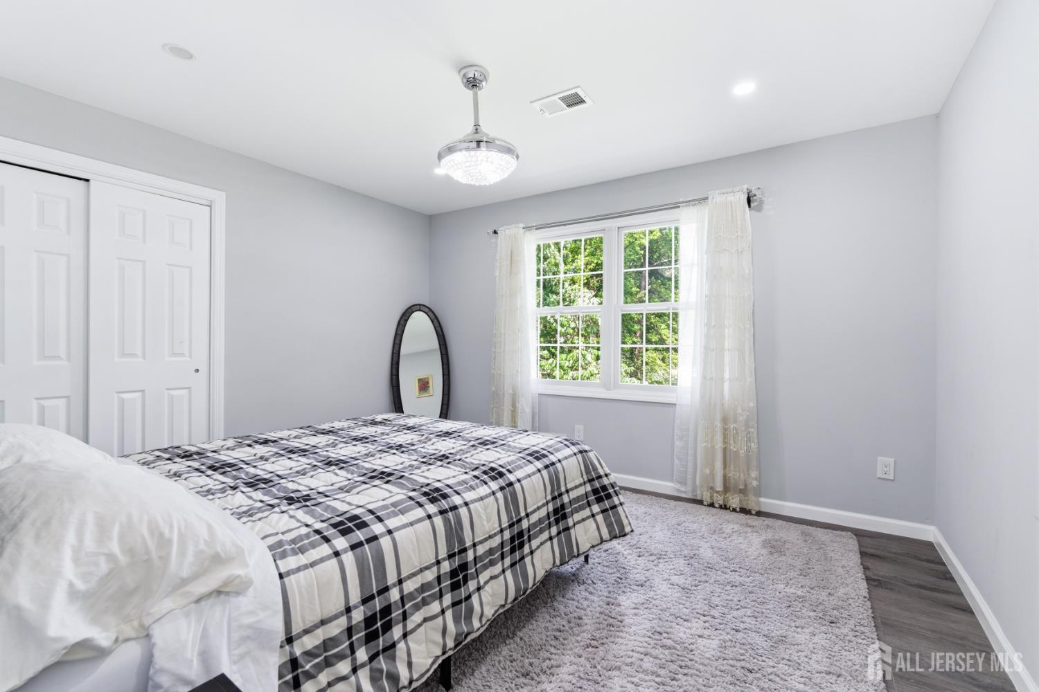 6 Whitewood Road, Edison, NJ, 08820 image 19