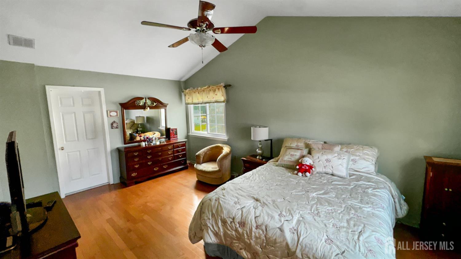 174 Buttonwood Drive Image 4