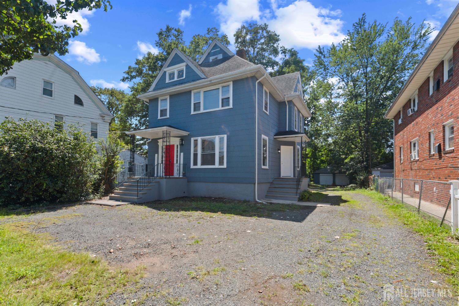 520 w Grand Avenue Image 2