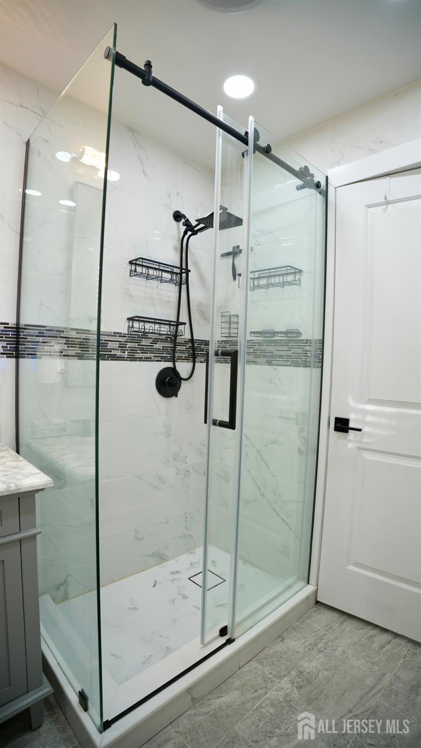 77 Douglas Street, Fords, NJ, 08863 image 13