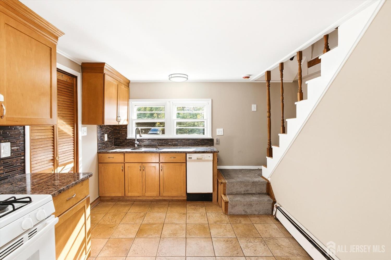 32 Vermont Avenue, Franklin, NJ, 08823 image 7