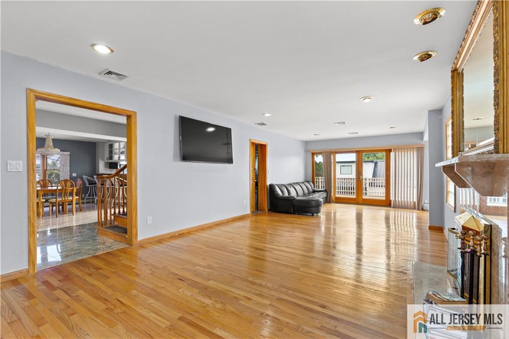 65 Livingston Avenue, Kearny, NJ, 07032 image 26