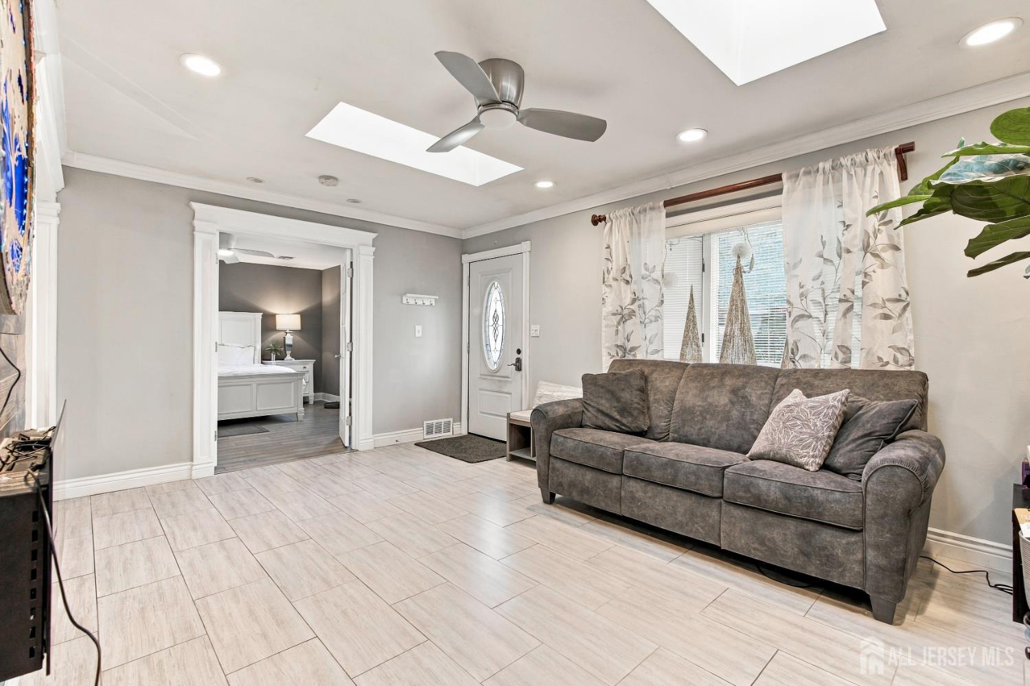12 E Knollwood Road Image 5