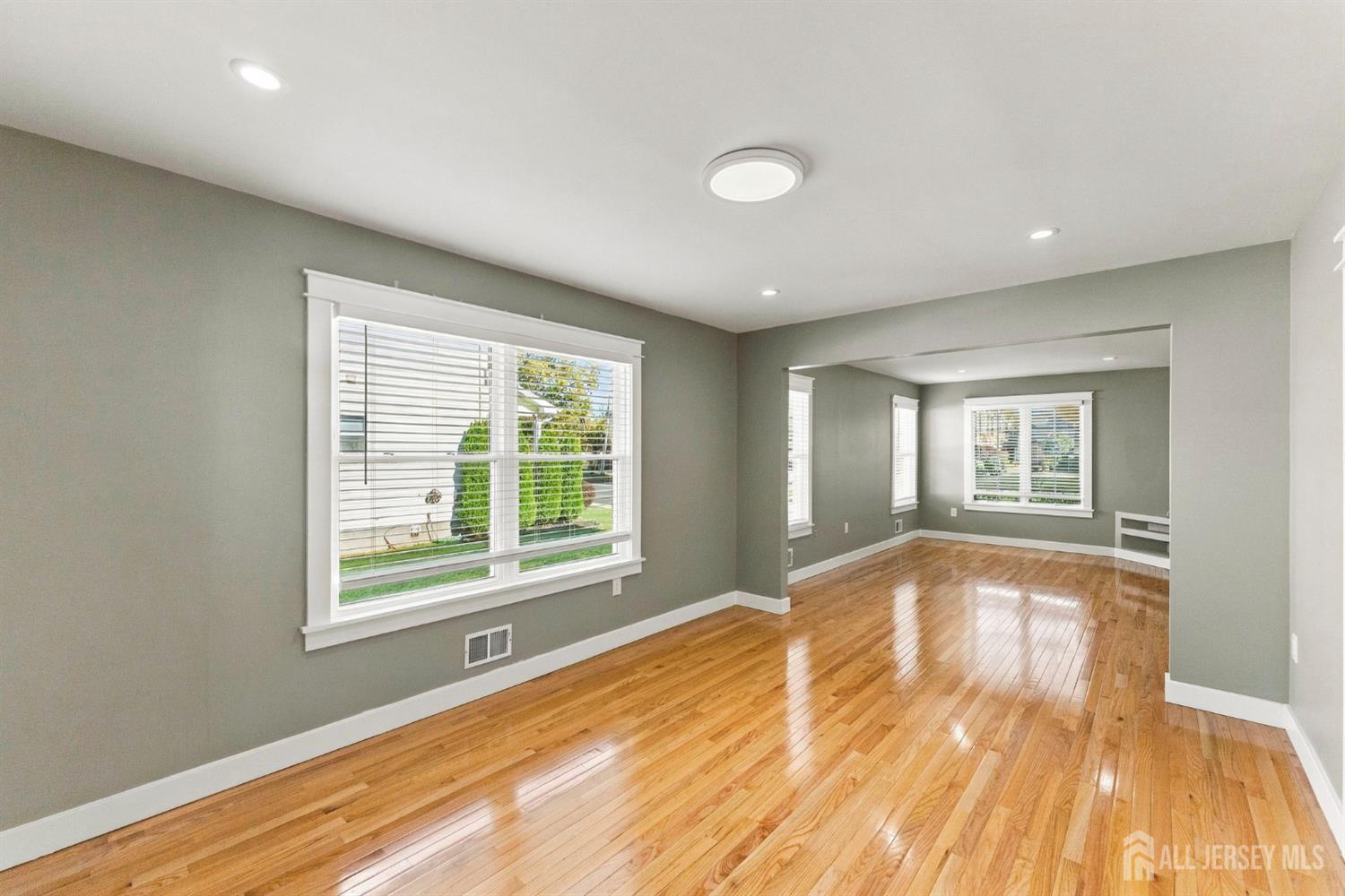 67 Victoria Way Image 3