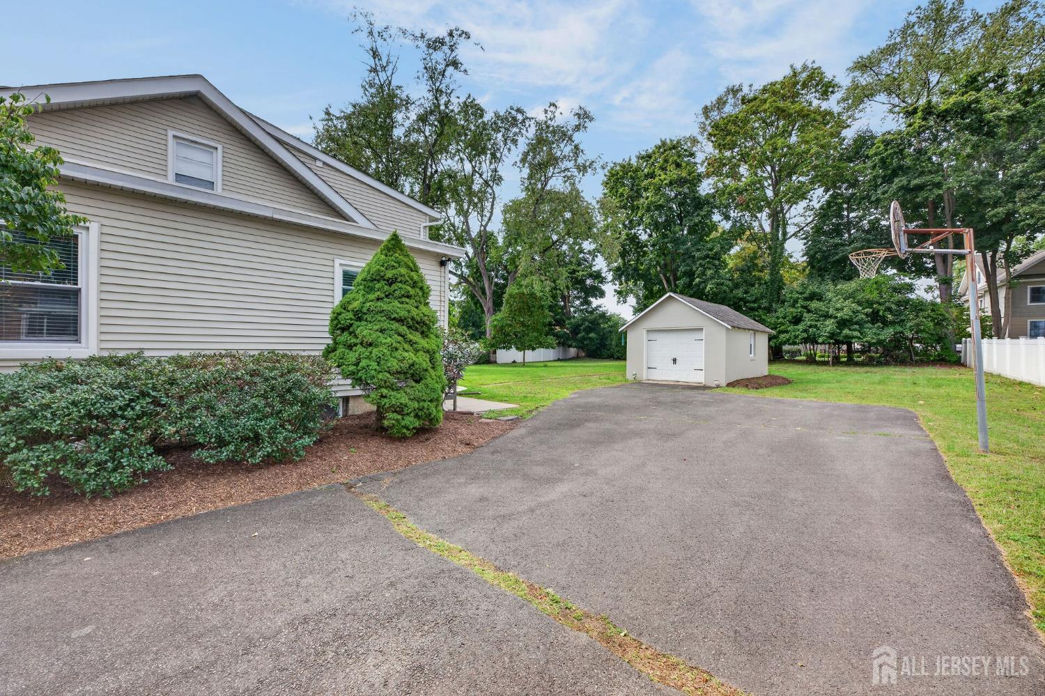 325 Dorn Avenue, Middlesex, NJ, 08846 image 40
