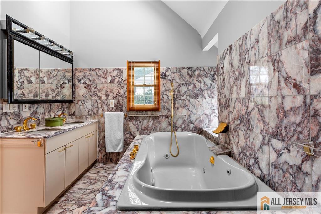 65 Livingston Avenue, Kearny, NJ, 07032 image 22