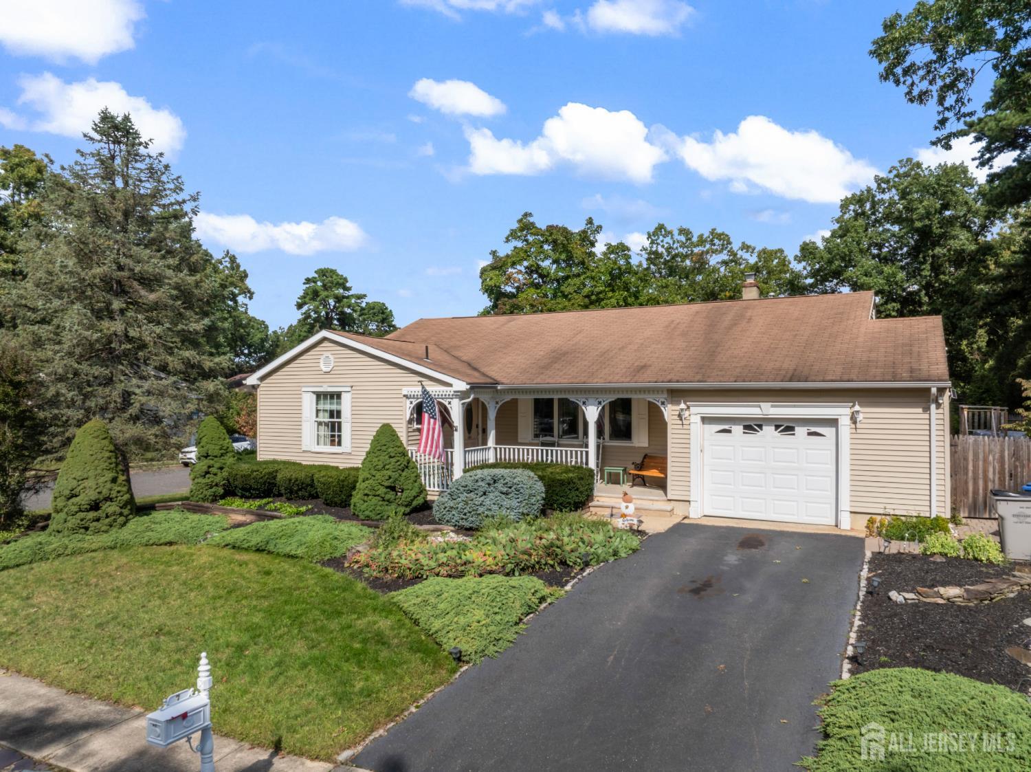 7 Rosewood Lane, Monroe, NJ, 08831