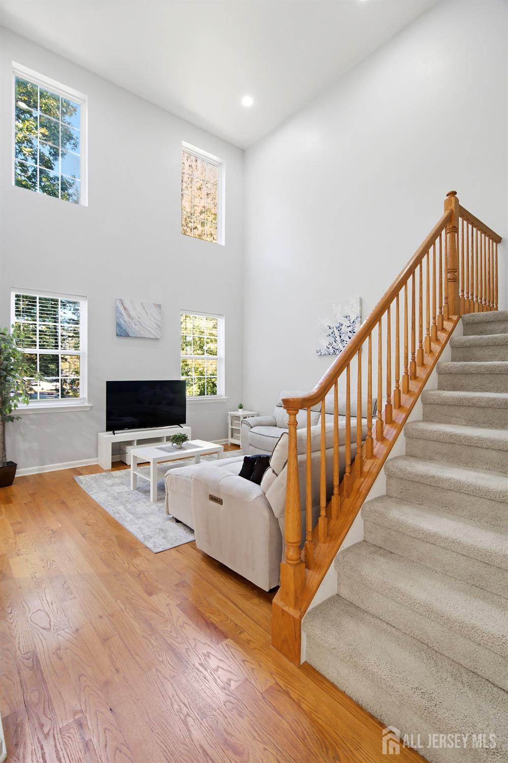 1105 Fir Court Image 4