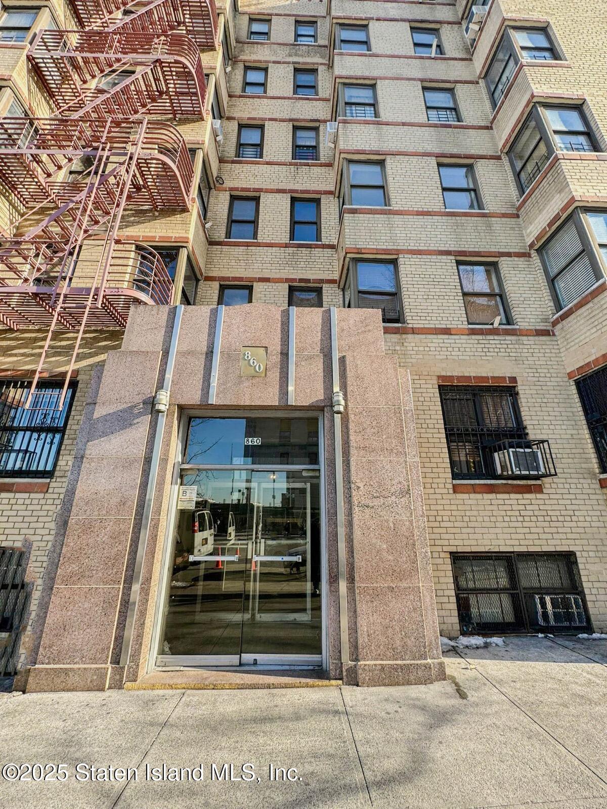 860 Grand Concourse 4i Image 3